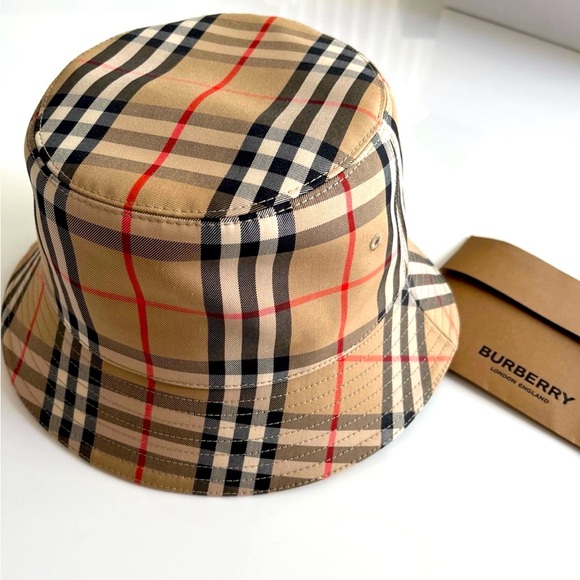 Burberry Hat - Picture 1 of 8